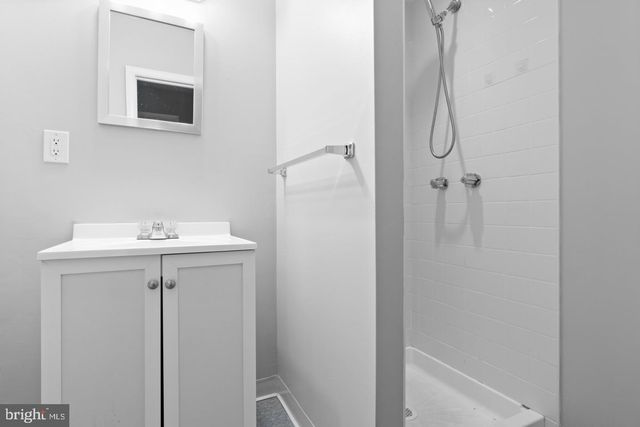 1225 W DIAMOND ST, Philadelphia, PA 19122
