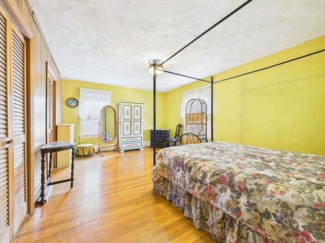 889 High St, Fall River, MA 02720