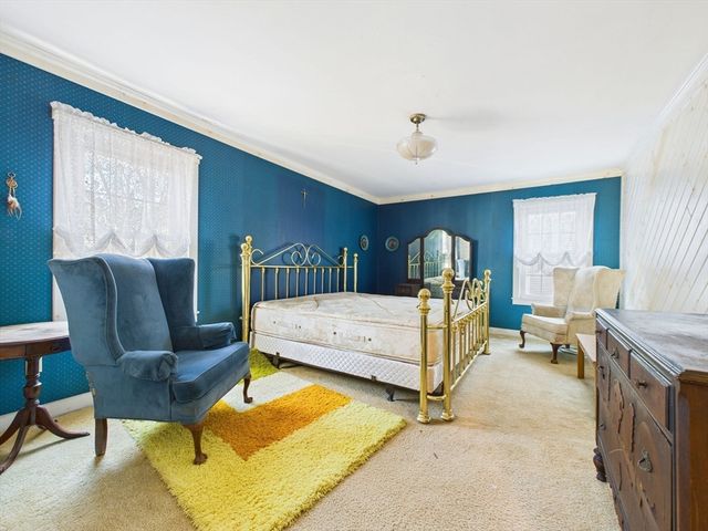 889 High St, Fall River, MA 02720