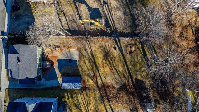 889 High St, Fall River, MA 02720