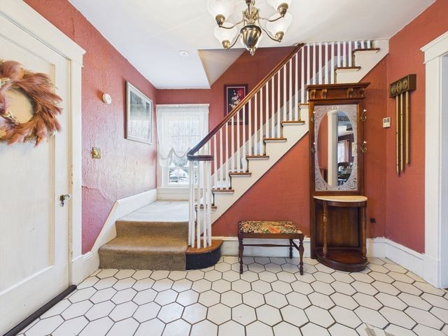 889 High St, Fall River, MA 02720