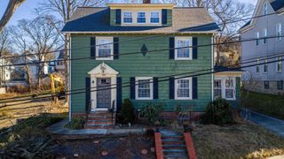 889 High St, Fall River, MA 02720