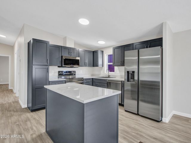 18032 N 2ND Street, Phoenix, AZ 85022
