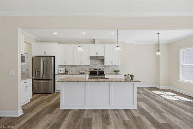 3011 Springhaven Drive, Winston-salem, NC 27103