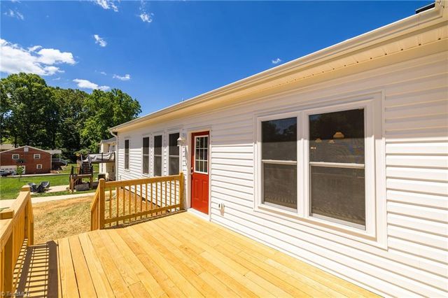 3011 Springhaven Drive, Winston-salem, NC 27103