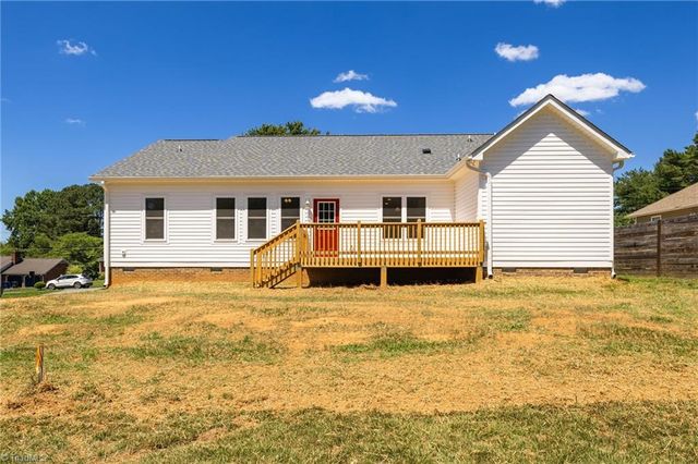3011 Springhaven Drive, Winston-salem, NC 27103