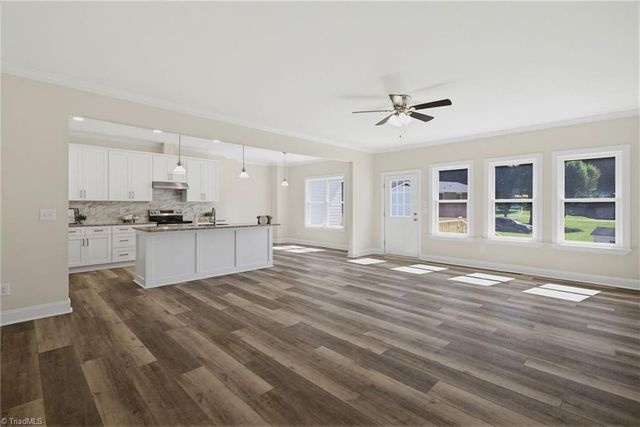 3011 Springhaven Drive, Winston-salem, NC 27103