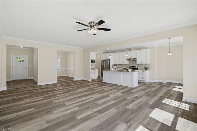 3011 Springhaven Drive, Winston-salem, NC 27103