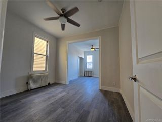 31-17 43rd Street 3, Astoria, NY 11103