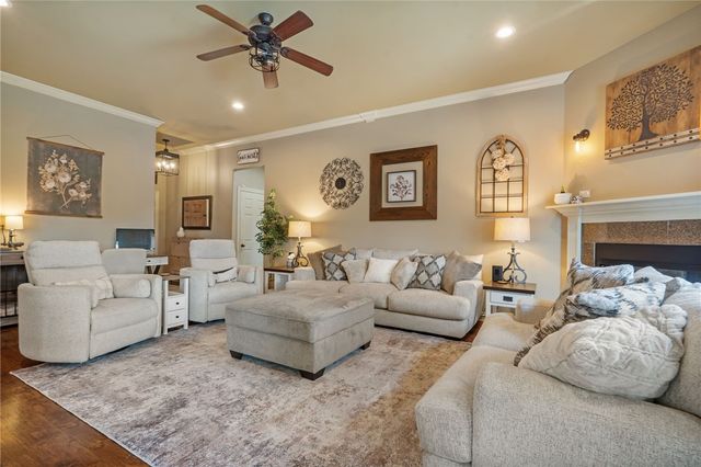 3813 N 3rd Street, Rogers, AR 72756