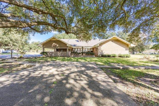 22260 Talbot Dr, Plaquemine, LA 70764