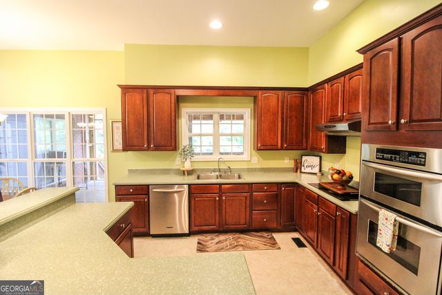12216 Edgewater Drive, Hampton, GA 30228