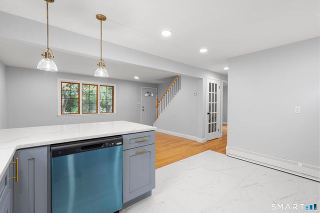 500 Woodlawn Ave Extension, Bridgeport, CT 06606