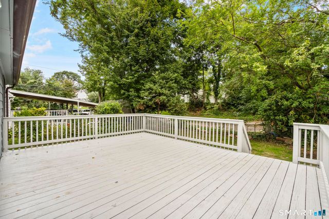 500 Woodlawn Ave Extension, Bridgeport, CT 06606