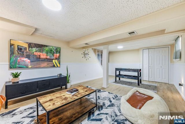 454 Lasalle Avenue, Hasbrouck Heights, NJ 07604