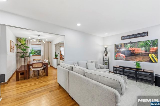 454 Lasalle Avenue, Hasbrouck Heights, NJ 07604