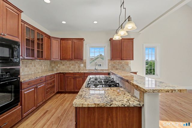 169 Meadow Brook Road 169, Oxford, CT 06478