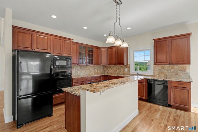 169 Meadow Brook Road 169, Oxford, CT 06478