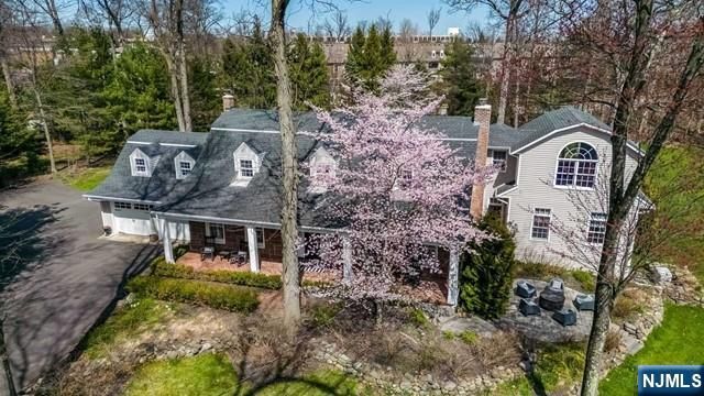 202 Chestnut Ridge Road, Saddle River, NJ 07458