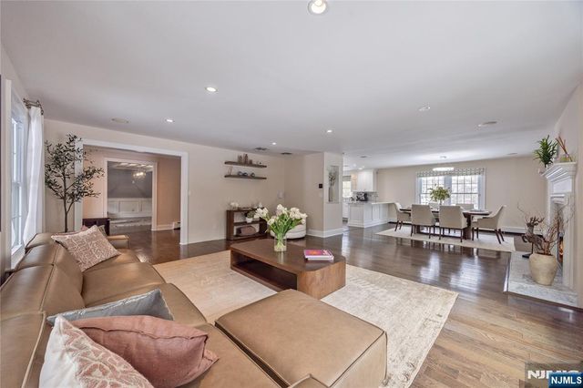 202 Chestnut Ridge Road, Saddle River, NJ 07458