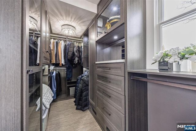 202 Chestnut Ridge Road, Saddle River, NJ 07458