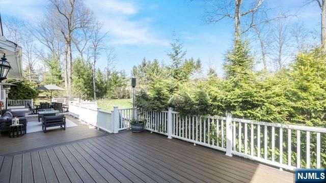 202 Chestnut Ridge Road, Saddle River, NJ 07458