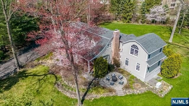 202 Chestnut Ridge Road, Saddle River, NJ 07458