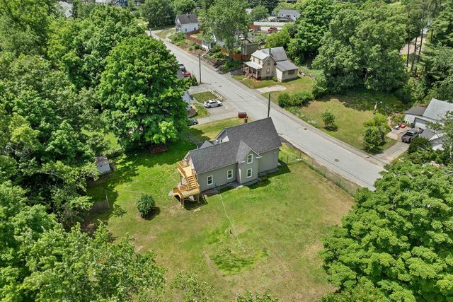 16 Brook Street, Derry, NH 03038
