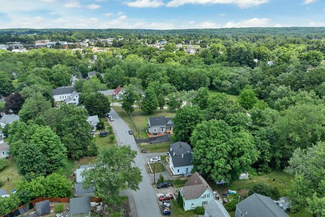 16 Brook Street, Derry, NH 03038