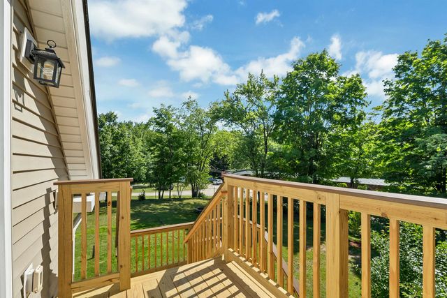16 Brook Street, Derry, NH 03038
