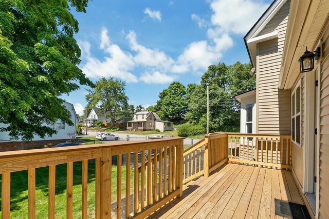 16 Brook Street, Derry, NH 03038
