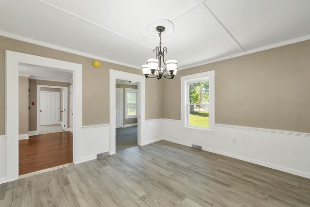 16 Brook Street, Derry, NH 03038