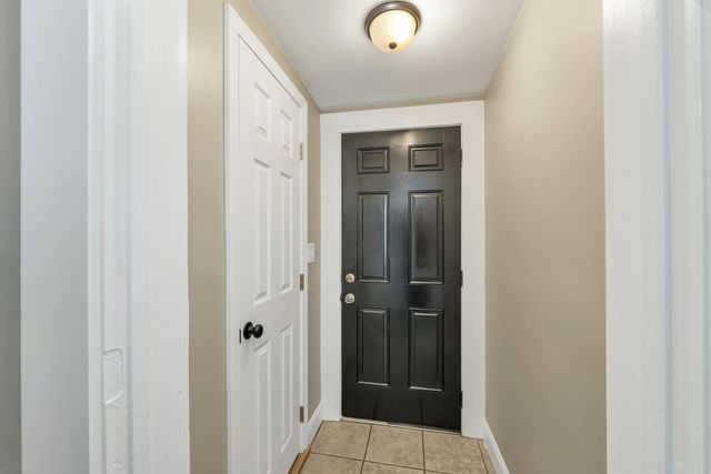 16 Brook Street, Derry, NH 03038