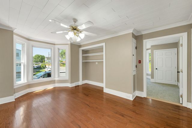 16 Brook Street, Derry, NH 03038