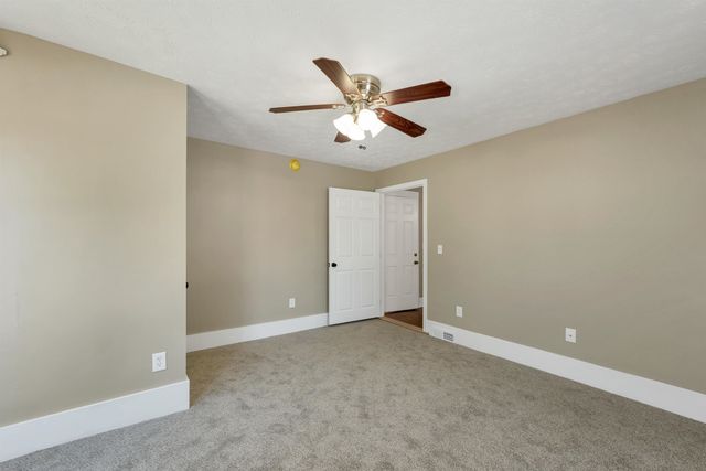 16 Brook Street, Derry, NH 03038