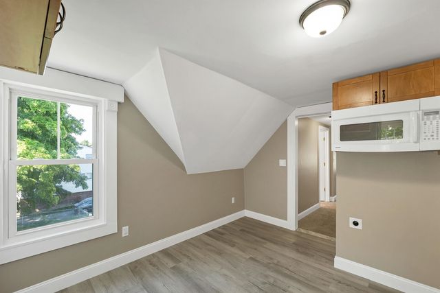 16 Brook Street, Derry, NH 03038