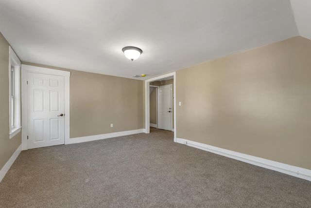 16 Brook Street, Derry, NH 03038