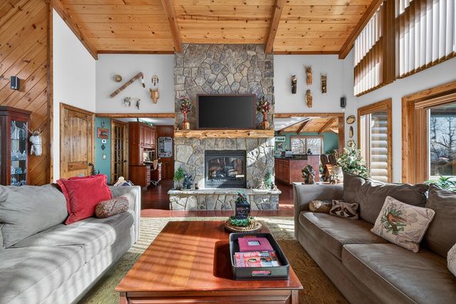 200 Twelve Oaks Drive, Murphy, NC 28906