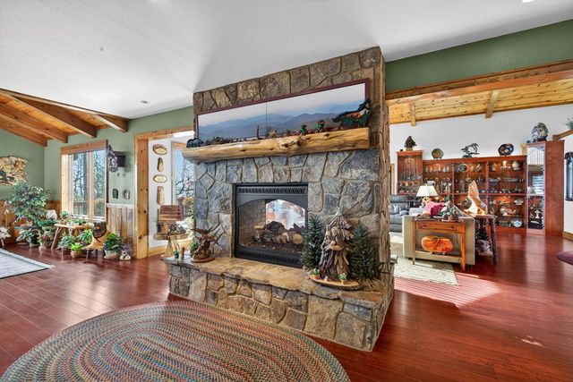 200 Twelve Oaks Drive, Murphy, NC 28906