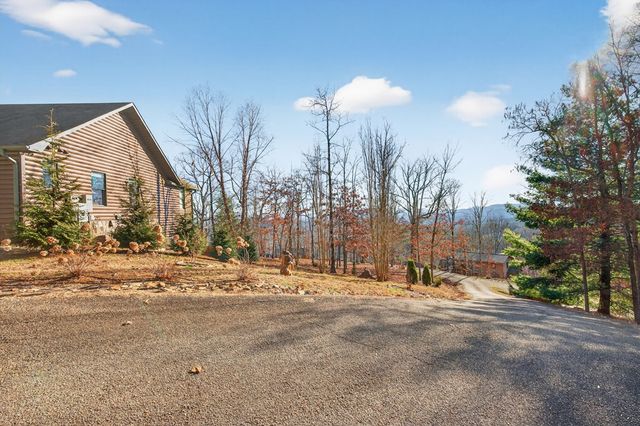 200 Twelve Oaks Drive, Murphy, NC 28906