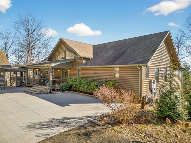 200 Twelve Oaks Drive, Murphy, NC 28906