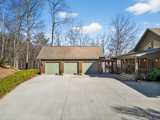 200 Twelve Oaks Drive, Murphy, NC 28906