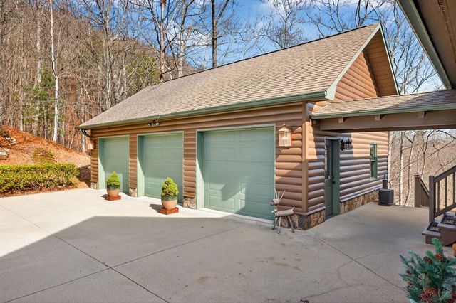 200 Twelve Oaks Drive, Murphy, NC 28906