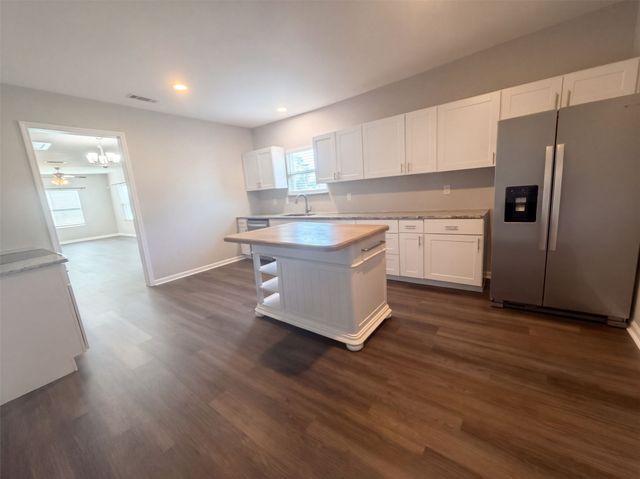 1425 E Cherry Street, Sherman, TX 75090