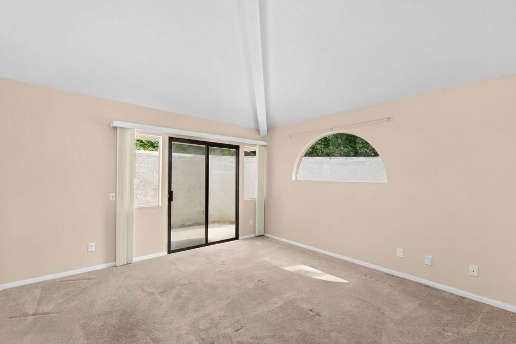 Image 12 of property listing at 4576 Villas Drive, Bonita, CA 91902