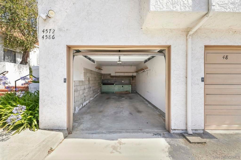Image 24 of property listing at 4576 Villas Drive, Bonita, CA 91902