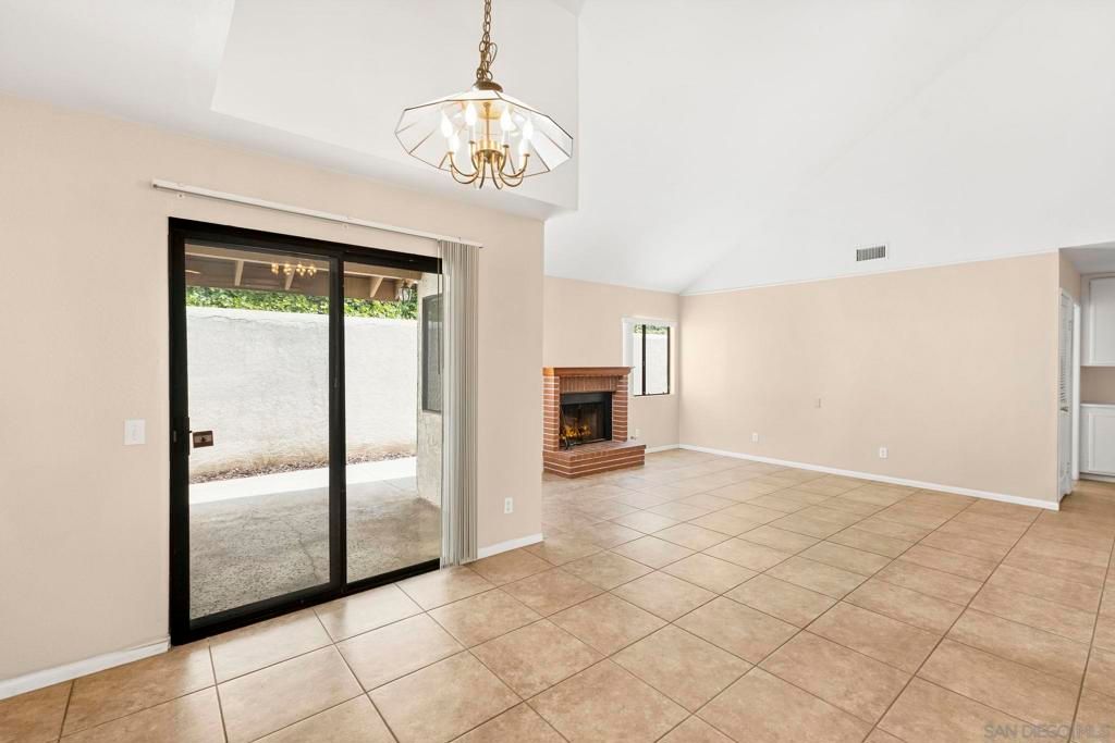 Image 34 of property listing at 4576 Villas Drive, Bonita, CA 91902