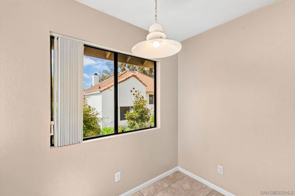 Image 36 of property listing at 4576 Villas Drive, Bonita, CA 91902