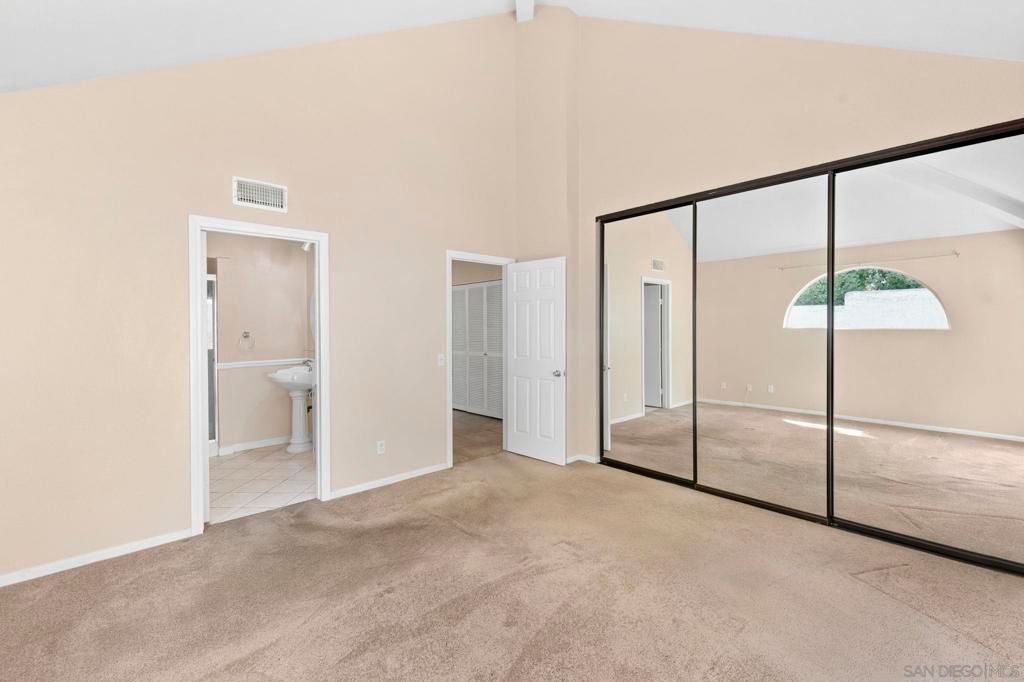 Image 38 of property listing at 4576 Villas Drive, Bonita, CA 91902