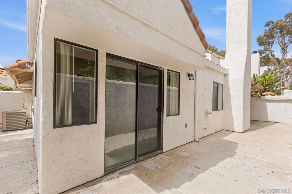 Image 39 of property listing at 4576 Villas Drive, Bonita, CA 91902